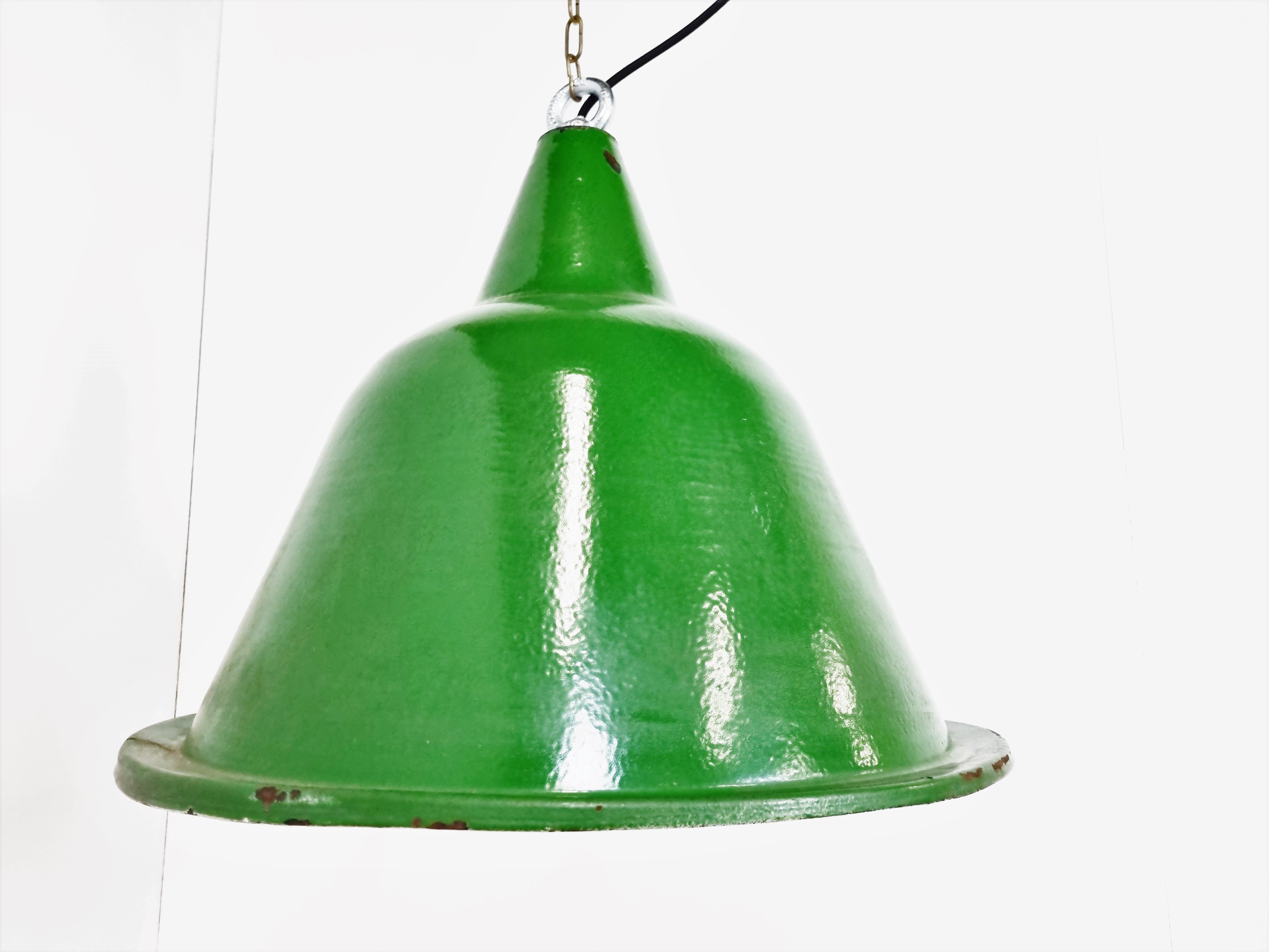 Large vintage industrial green enamel pendant lights, 1960s