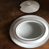 Porcelain sauce boat