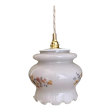Baladeuse globe vintage en opaline blanche avec dessins de fleurs