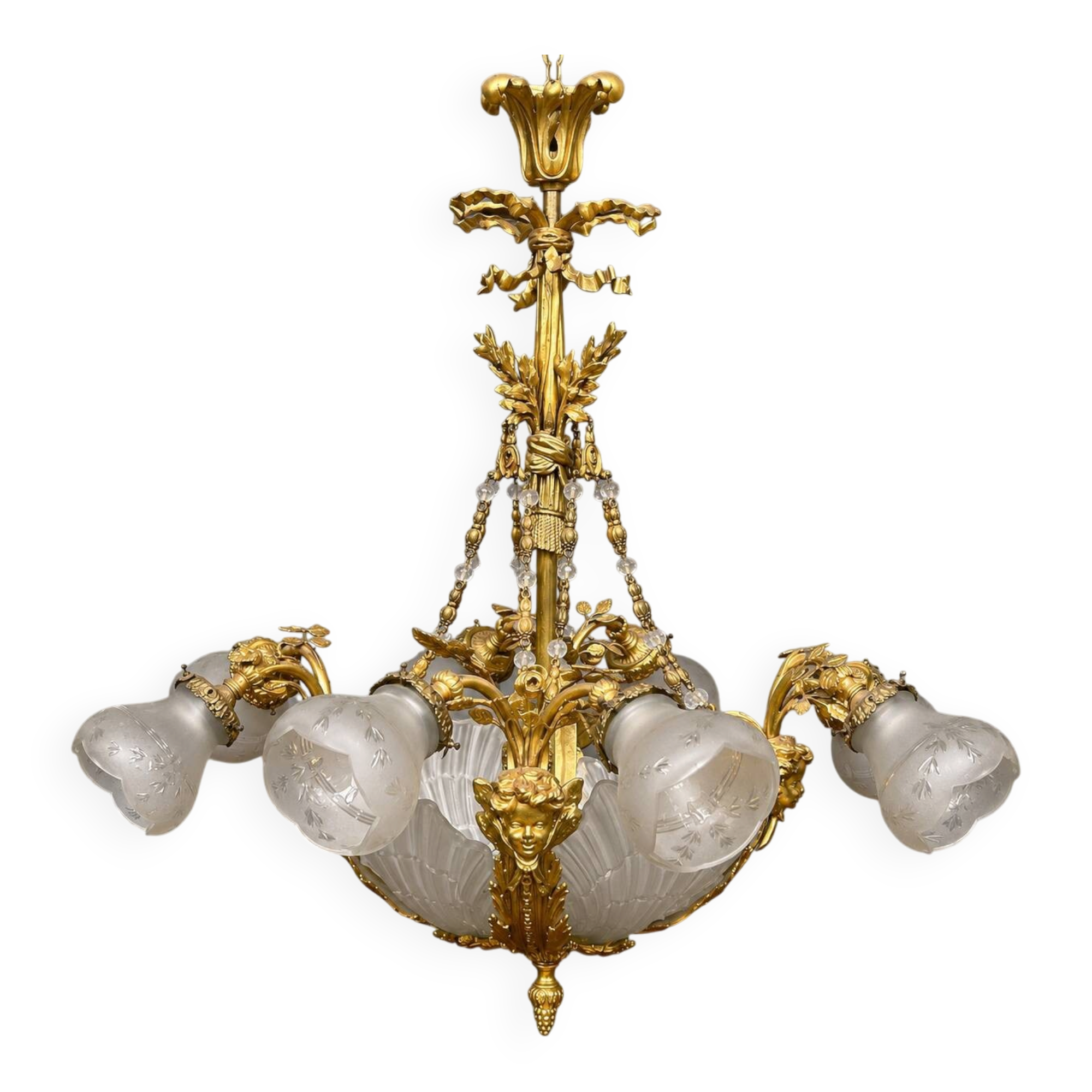 Golden bronze chandelier in Louis XVI style. 12 light points.
