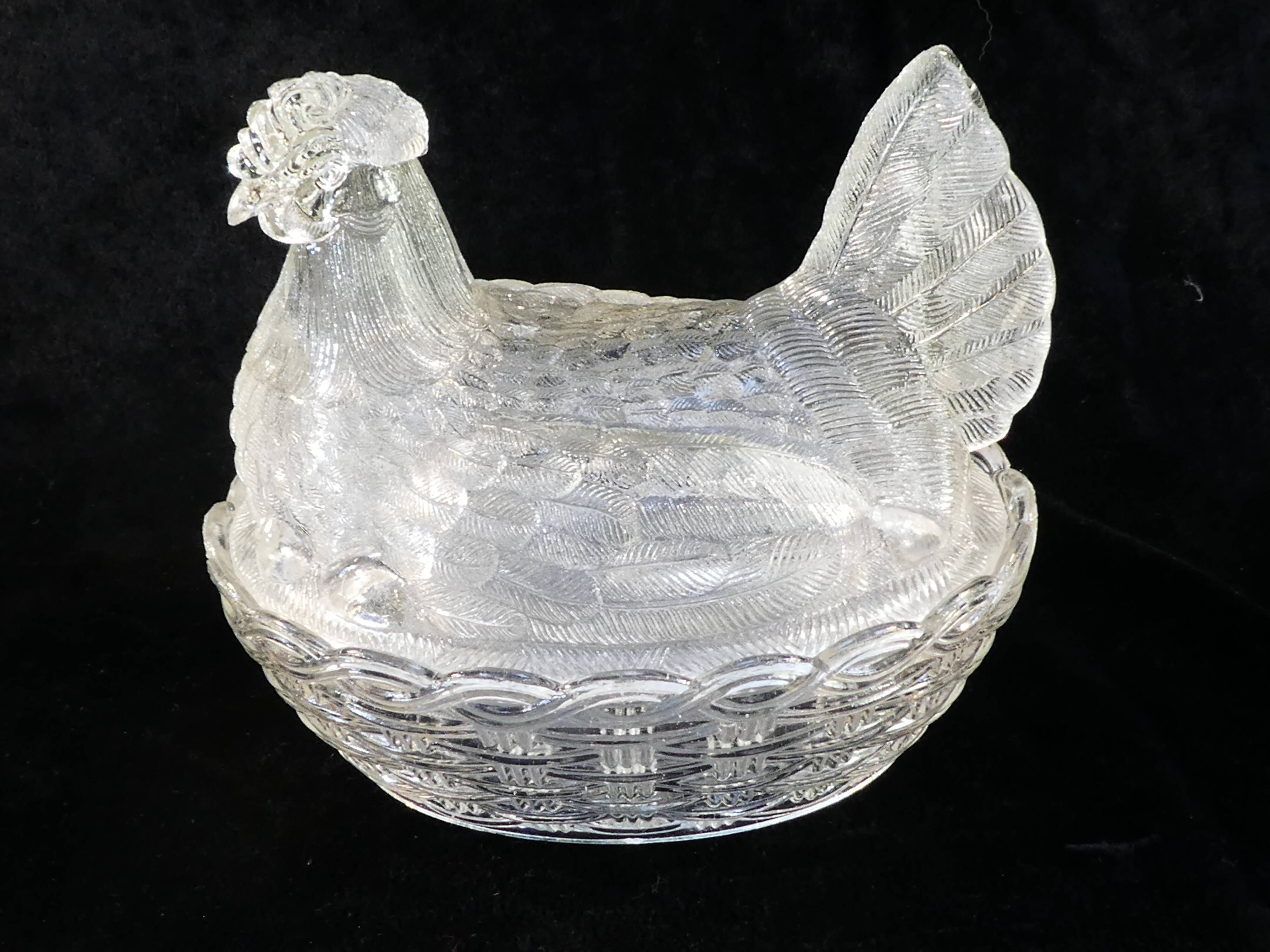 Large hen bonbonniere glass box style portieux vallerysthal