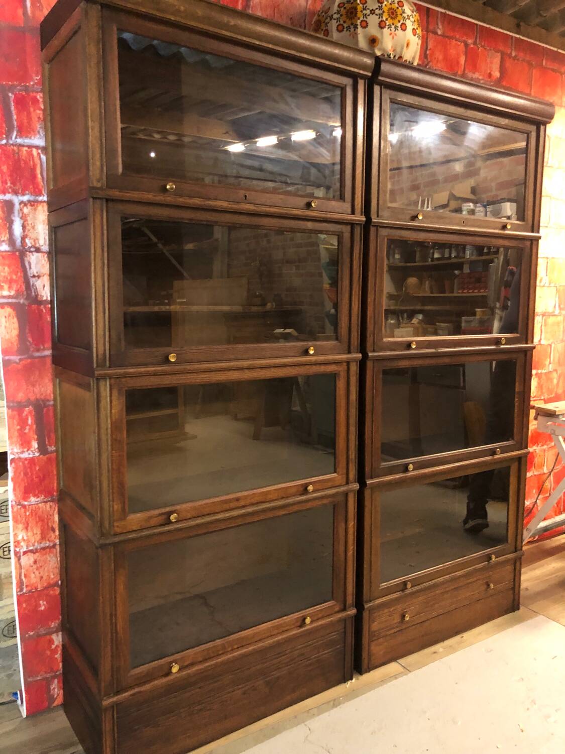 Meuble md en chêne vitré