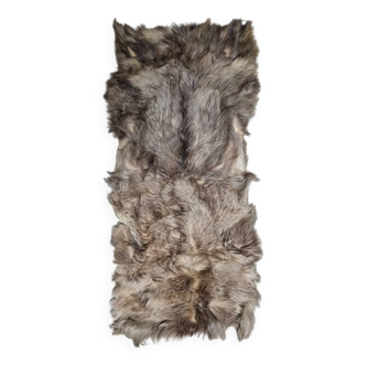 Tapis peau de chèvre