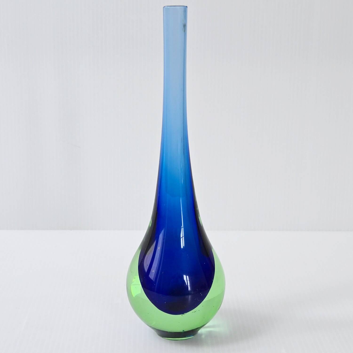 Vase soliflore en verre de Murano Sommerso 1960