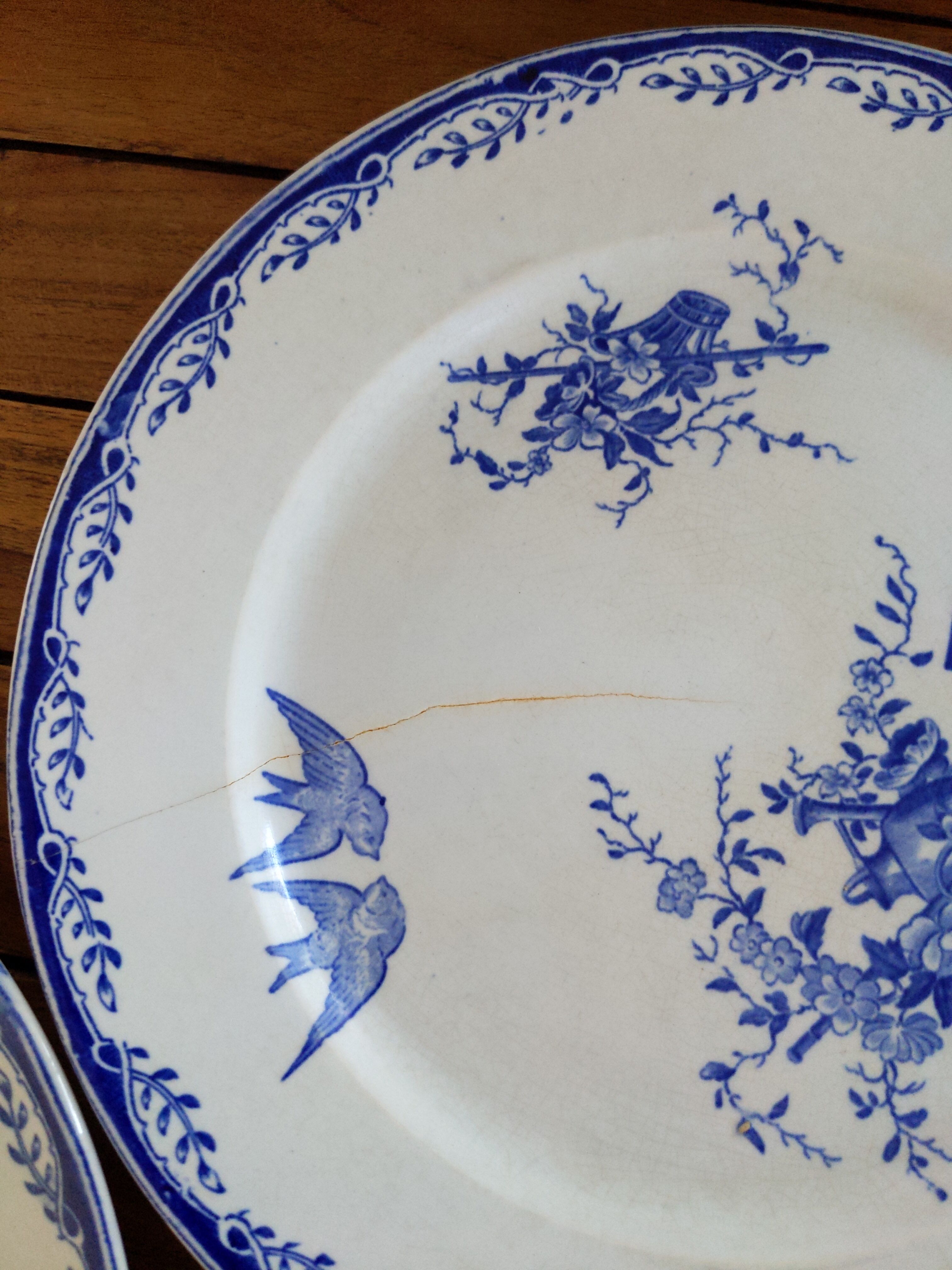 4 old iron earth plates Sarreguemines Watteau