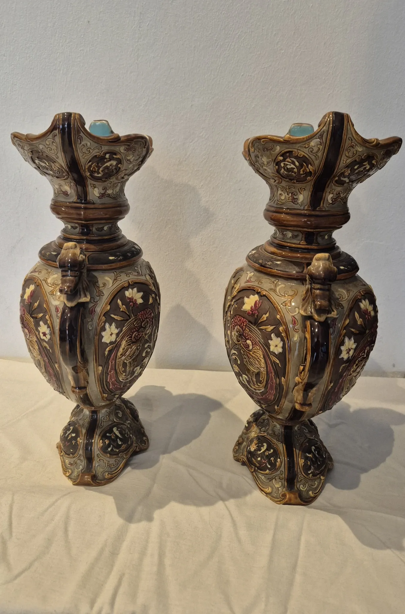 Pair of major vases in majolica - Wilhelm Schiller & Son