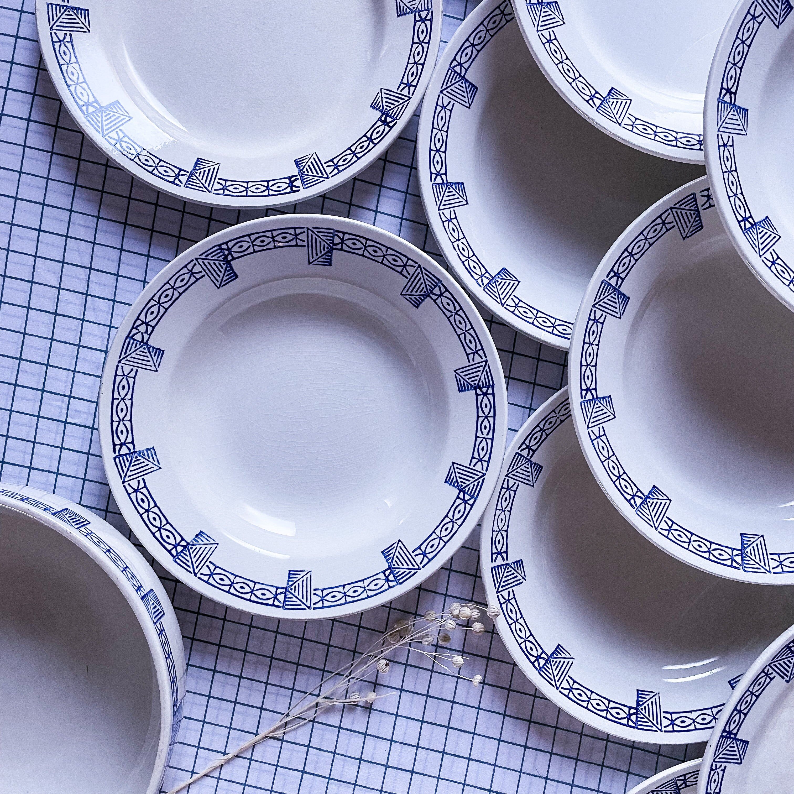 10 hollow plates gien model lorris