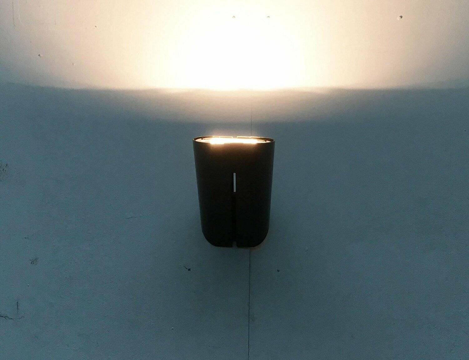 Italian postmodern model Wall lamp Megaron Parete by Gianfranco Frattini for Artemide, 1970s