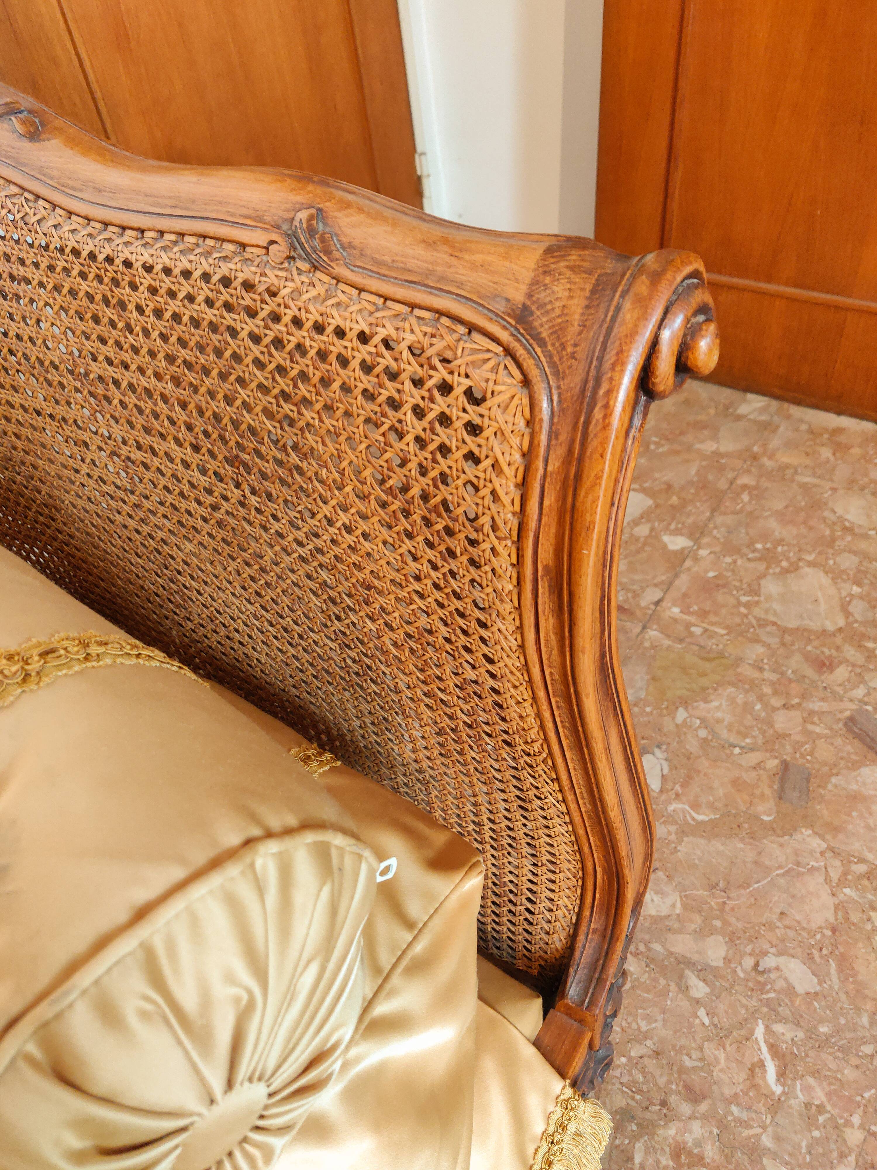 Louis XV bed in cannage