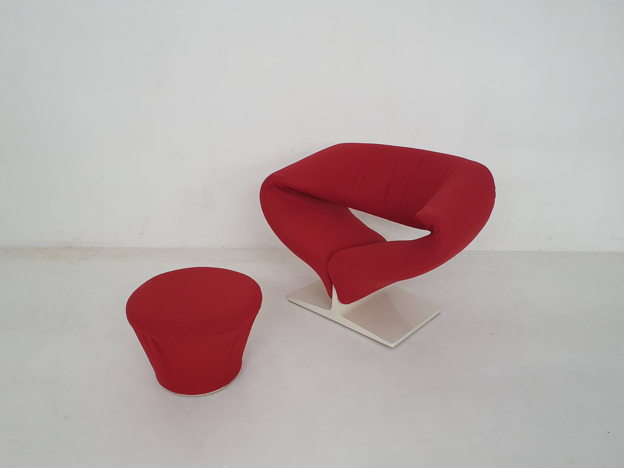Design lounge chair model "Ribbon" by Pierre Paulin for Artifort, The Netherlands 1966