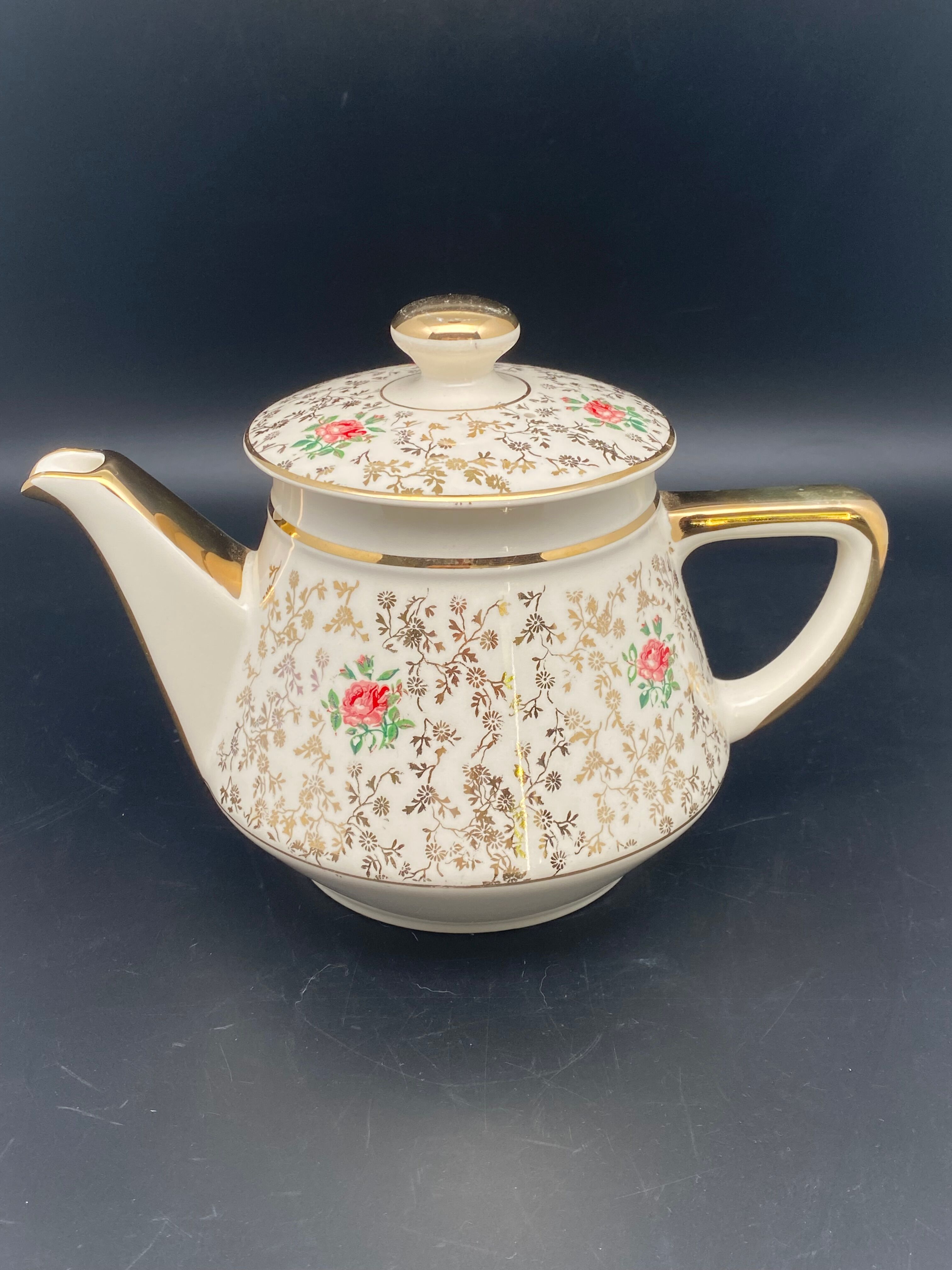 Villeroy & Boch porcelain tea set roses and gilding