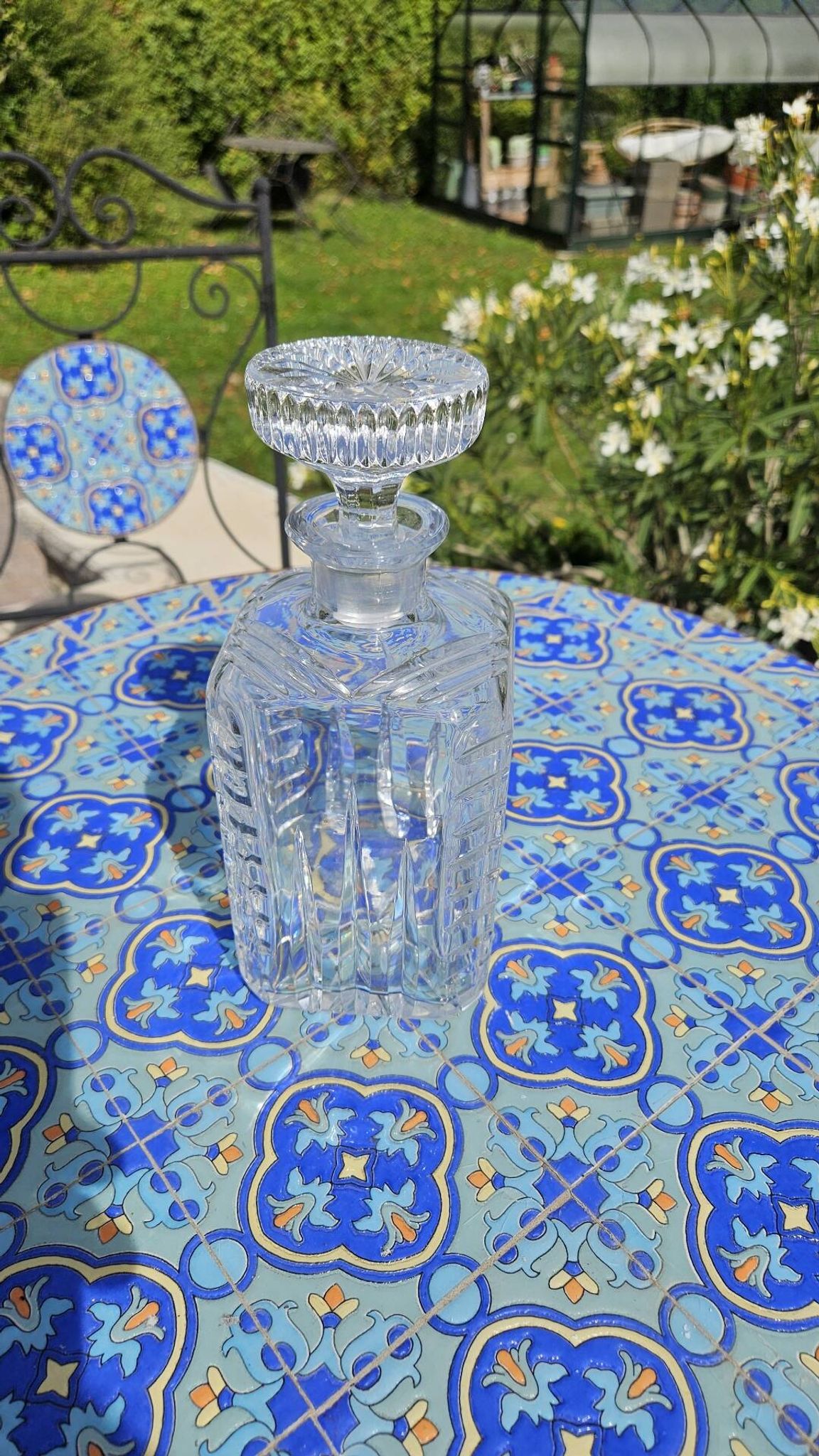 Glass carafe