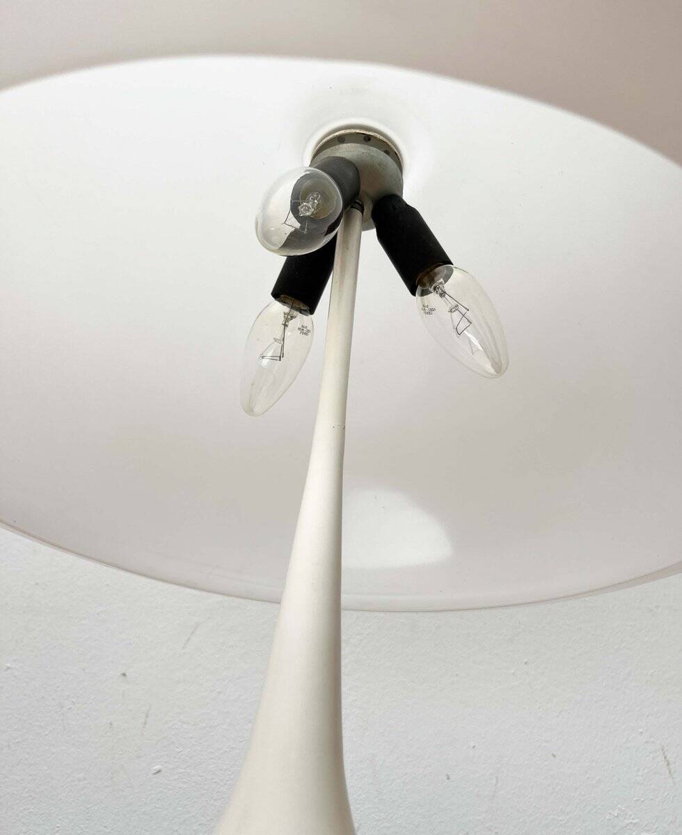 Lampe de table italienne de style mid-century moderne de l'ère spatiale par Luigi Massoni pour Guzzini, années 1960.