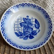 Blue hollow dish
