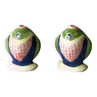 Salt shaker and pepper shaker in the shape of fish - Ceramic - Funny and atypical - Excellent condition