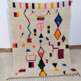 Handmade moroccan berber rug 138 x 104 cm