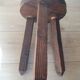 Tabouret bas 3 pieds carrés