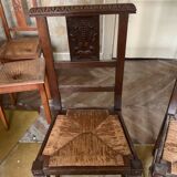 Chaises ancienne en bois sculpté et assise en paille