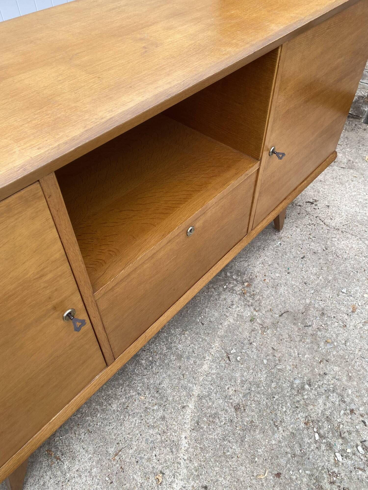 Sideboard very buffet type Scandinavian in raw pear wood 1950.
