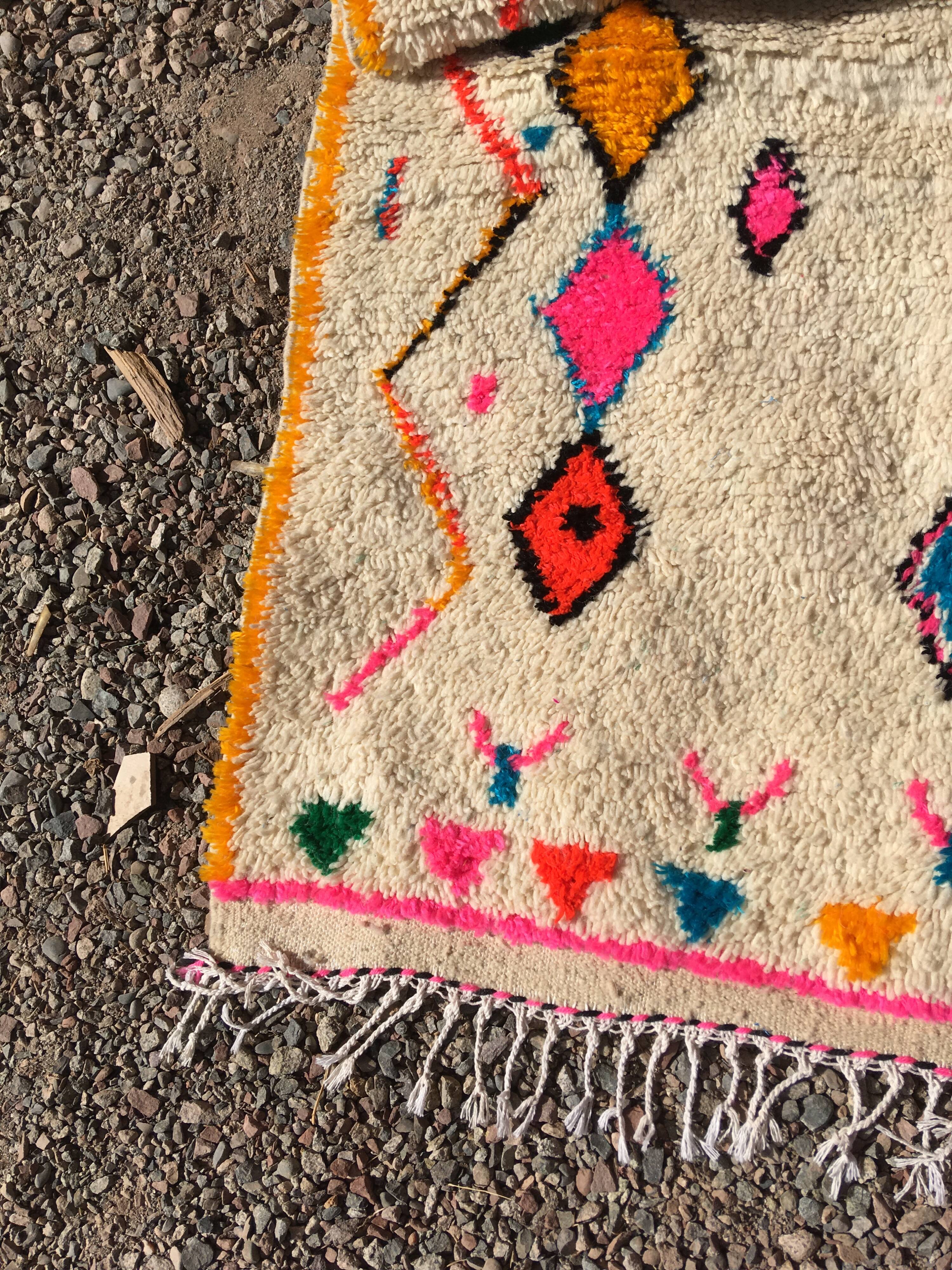 Azilal rug 272 x 145 cm