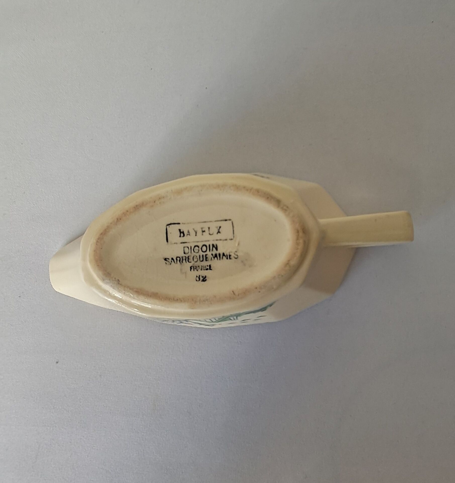 Bayeux model sauce boat from Digoin Sarreguemines. Vintage.
