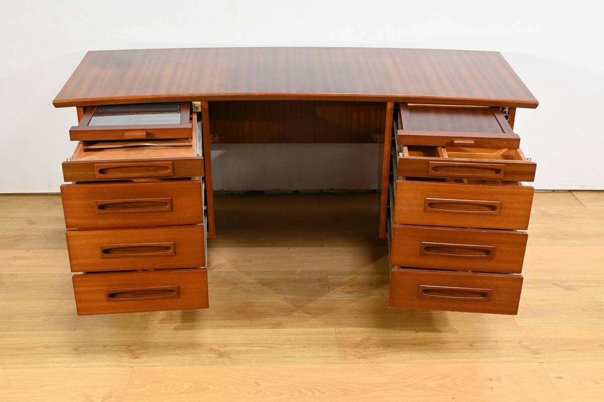 Bureau de Direction ORDO en Acajou – 1960