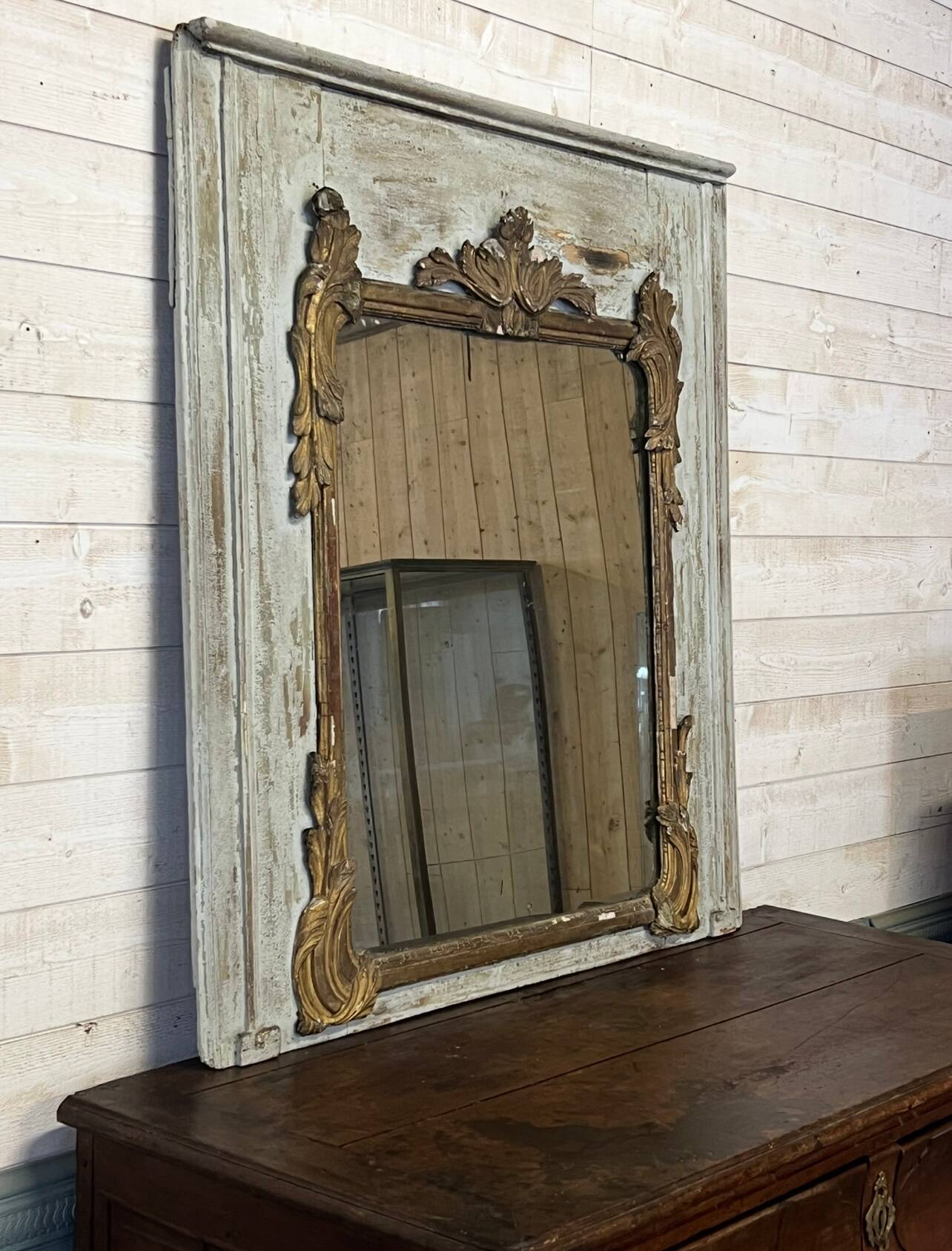 Eighteenth-century trumeau mirror