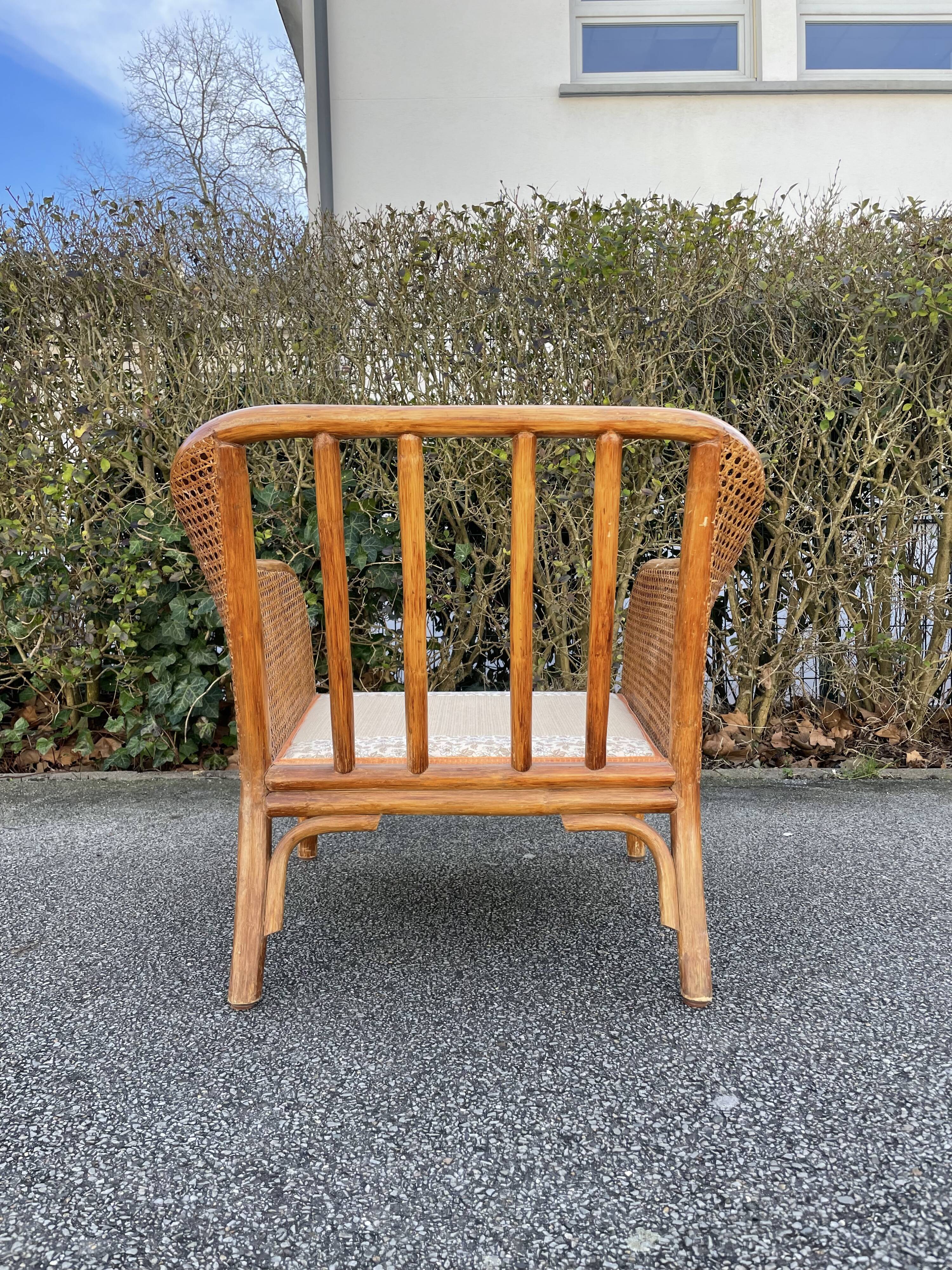 Paire de fauteuils en rotin et cannage