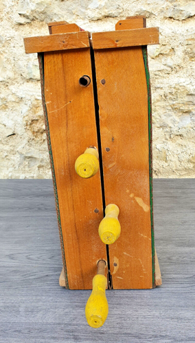 Ancien jeu baby foot de table pliable joueur en bois vintage années 50