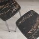 Deux tabourets en formica noir effet marbré
