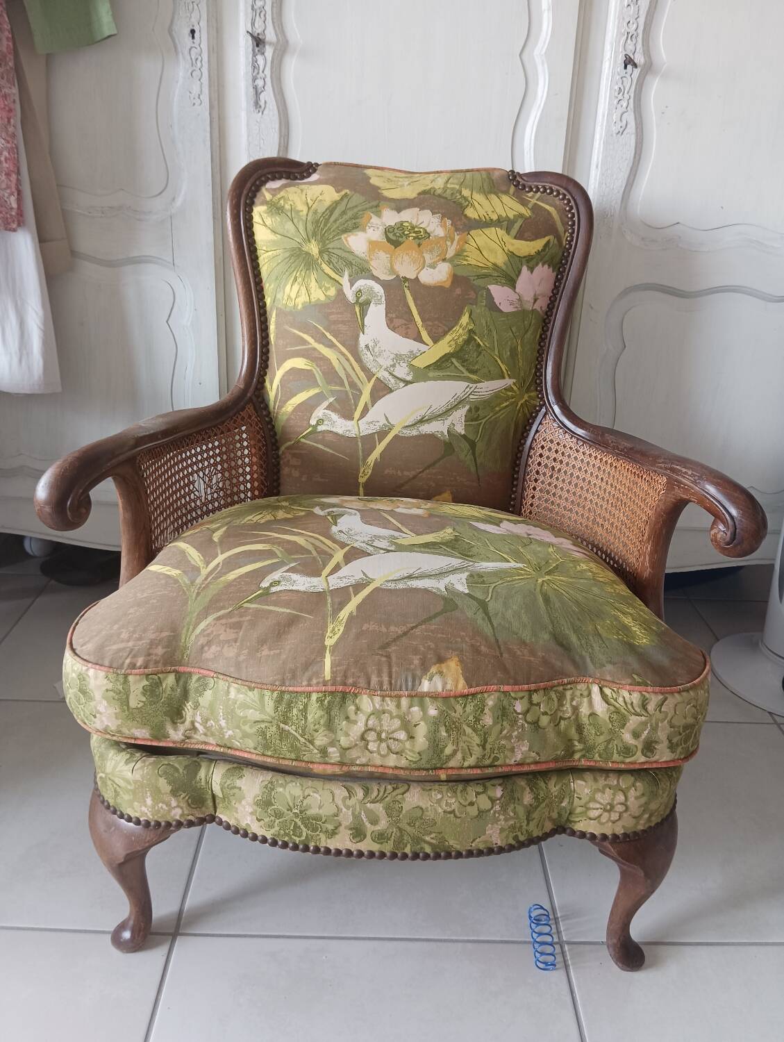 Fauteuils Chippindale avec de magnifiques motifs d'oiseaux.