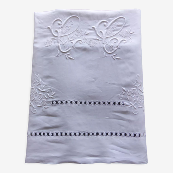 Drap ancien en fil de lin blanc brodé du monogramme CG+fleurs+jours avec retour-234x360cm