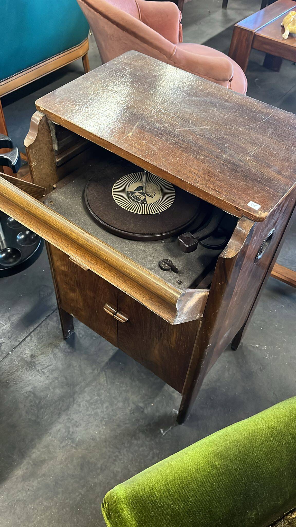 Platines vinyle philips vintage / meuble audio / petite armoire