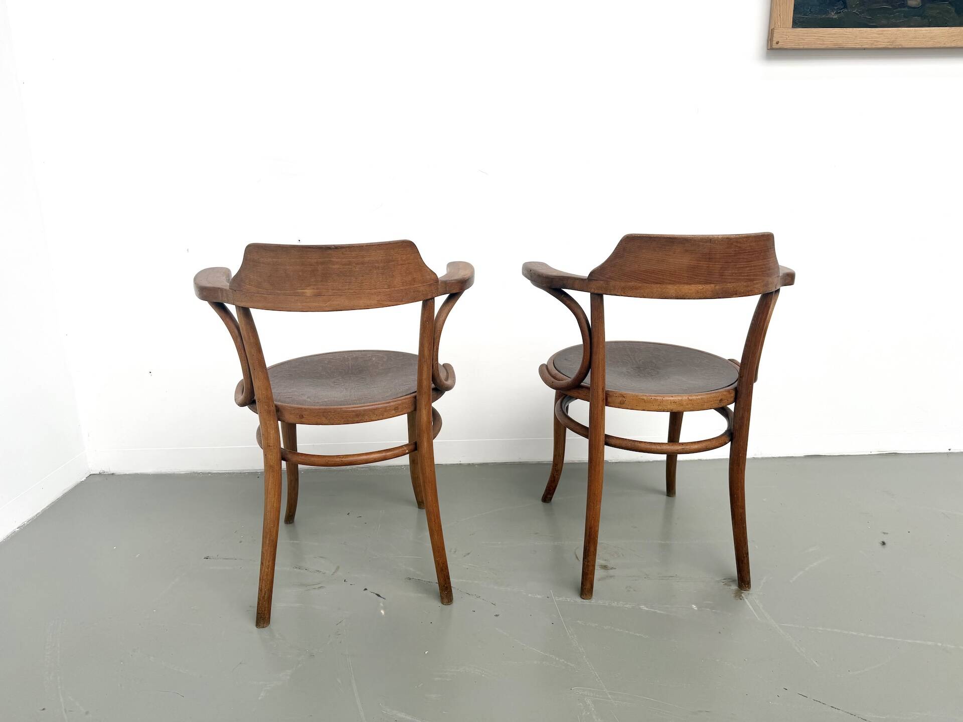 Paire de Fauteuils de Bureau Thonet – Hêtre Courbé & Assises Pyrogravées
