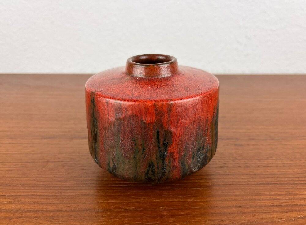 Brutalist studio pottery vase by Lu and Gerd Grove, 1964.