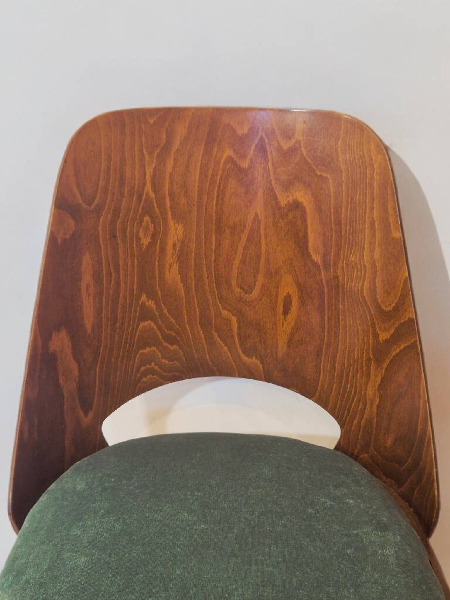 Chaise TON514 Oswald Haerdtl, Vintage tchèque 1960s