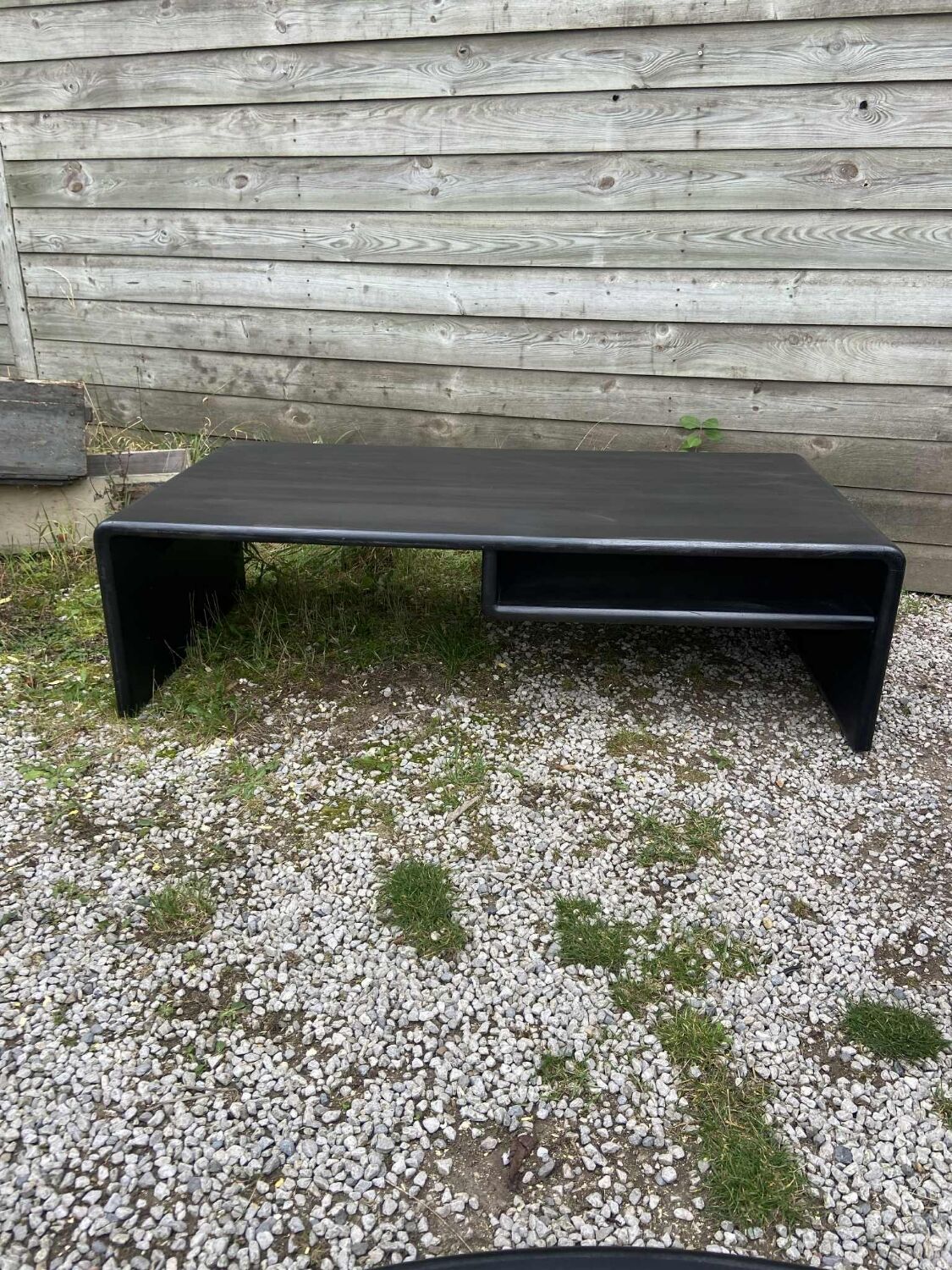Black coffee table / TV stand