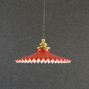 Suspension en verre ancien peint rouge  et blanc. douille et cable neuf