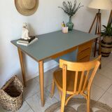 Scandinavian desk with its Baumann chair