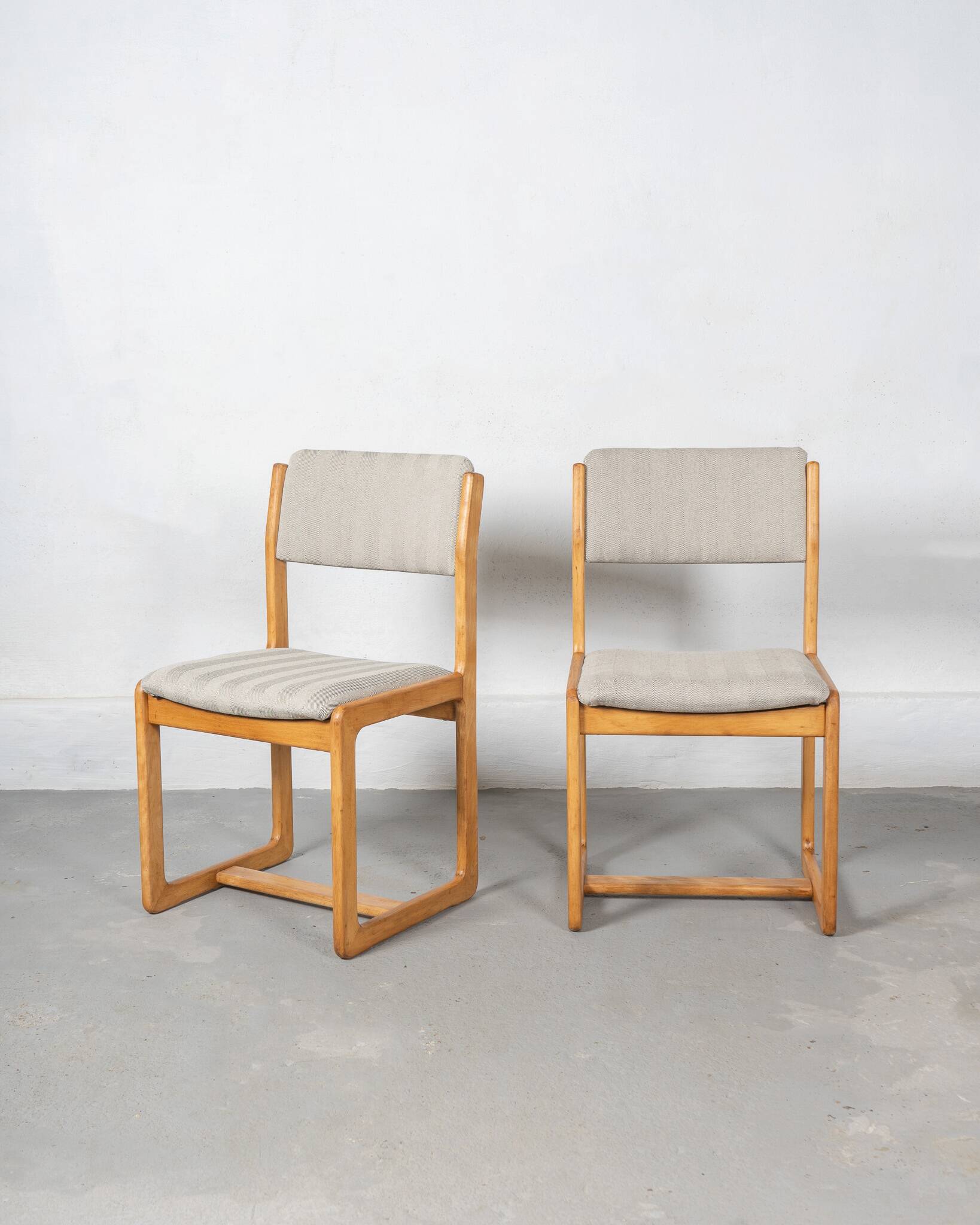Set of 2 Beech Chairs by Guilleumas, Spain