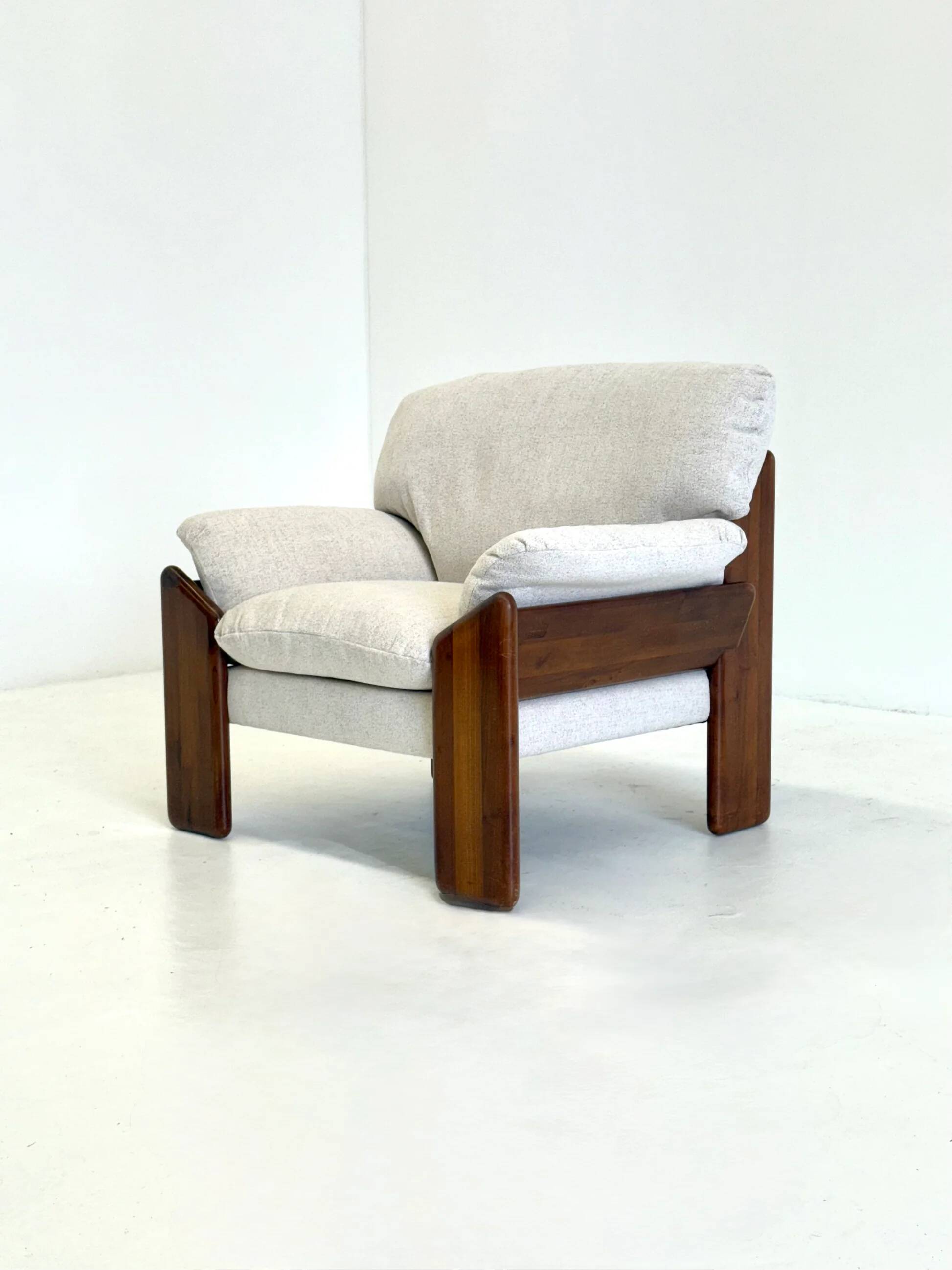 Fauteuil Sapporo crème de Mario Marenco pour Mobil Girgi