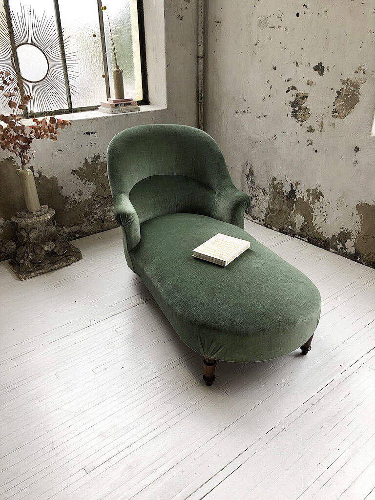 Meridian Napoleon III green velvet