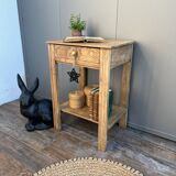 Table d’appoint en bois brut