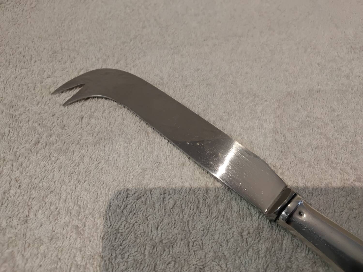 Art Deco silver-plated metal cheese knife by silversmith Apollo