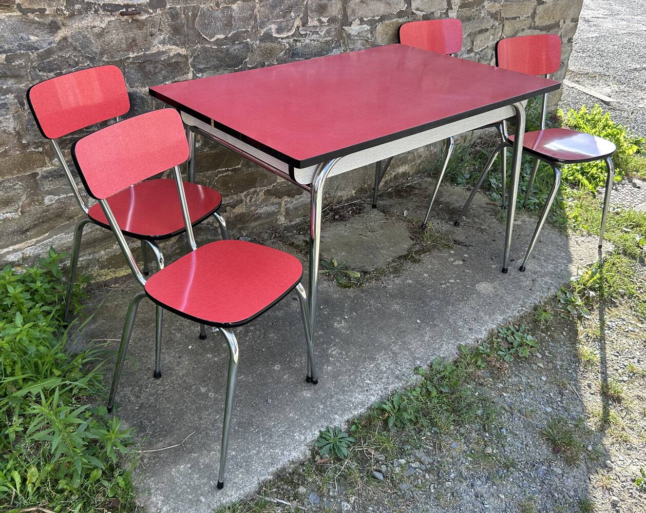 Red Formica table, 4 matching Formica chairs, vintage, 60s.