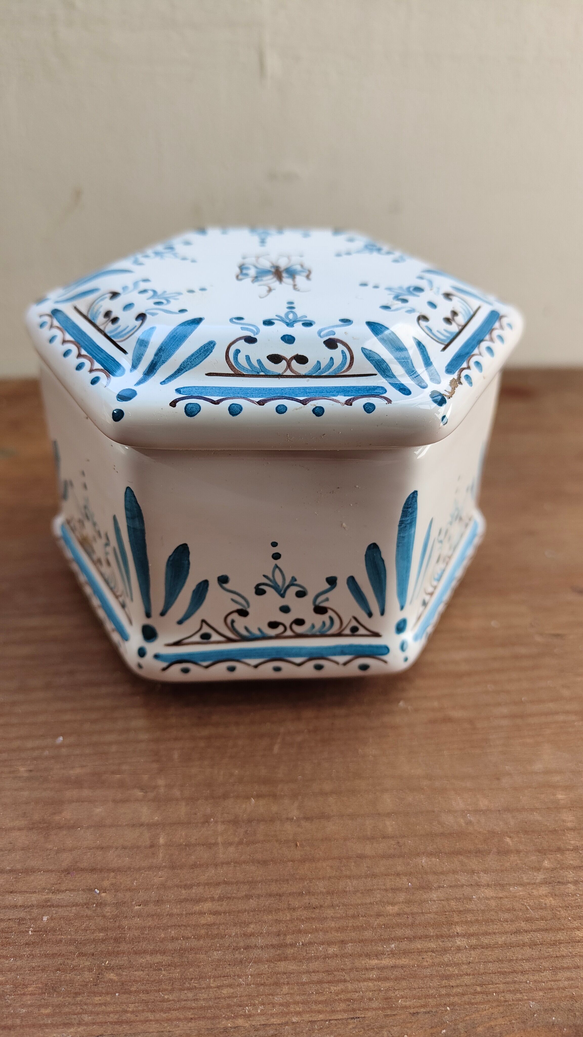 Sugar Moustiers butterfly blue décor