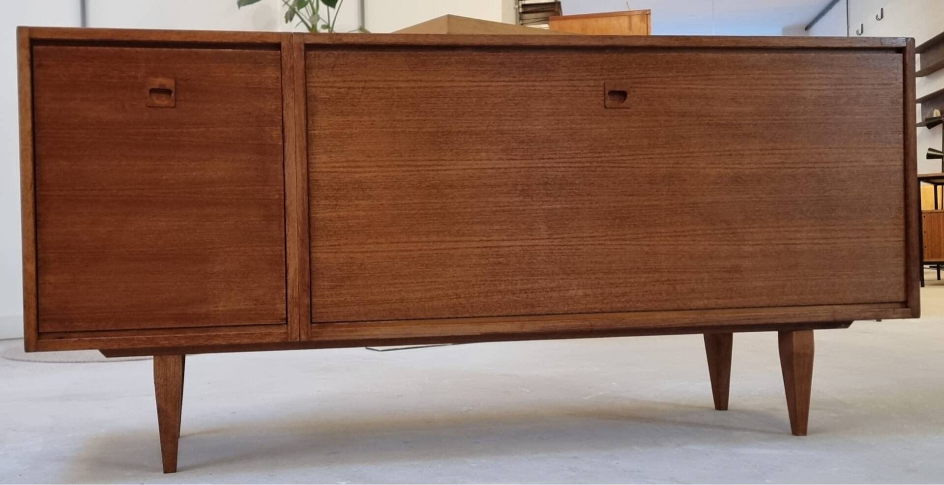 Mid-century buffet