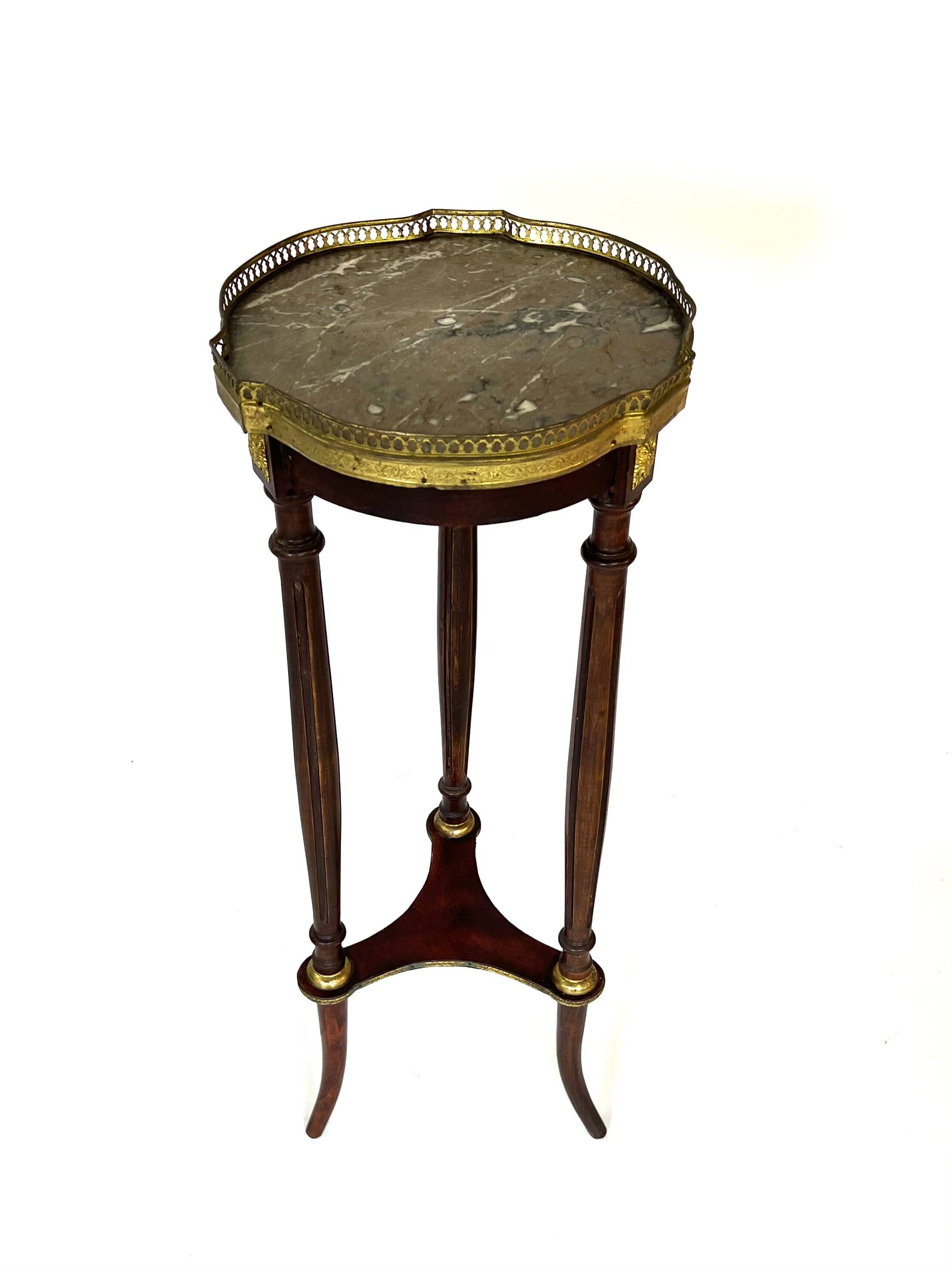 Louis XVI style marble and brass gueridon, 19th century