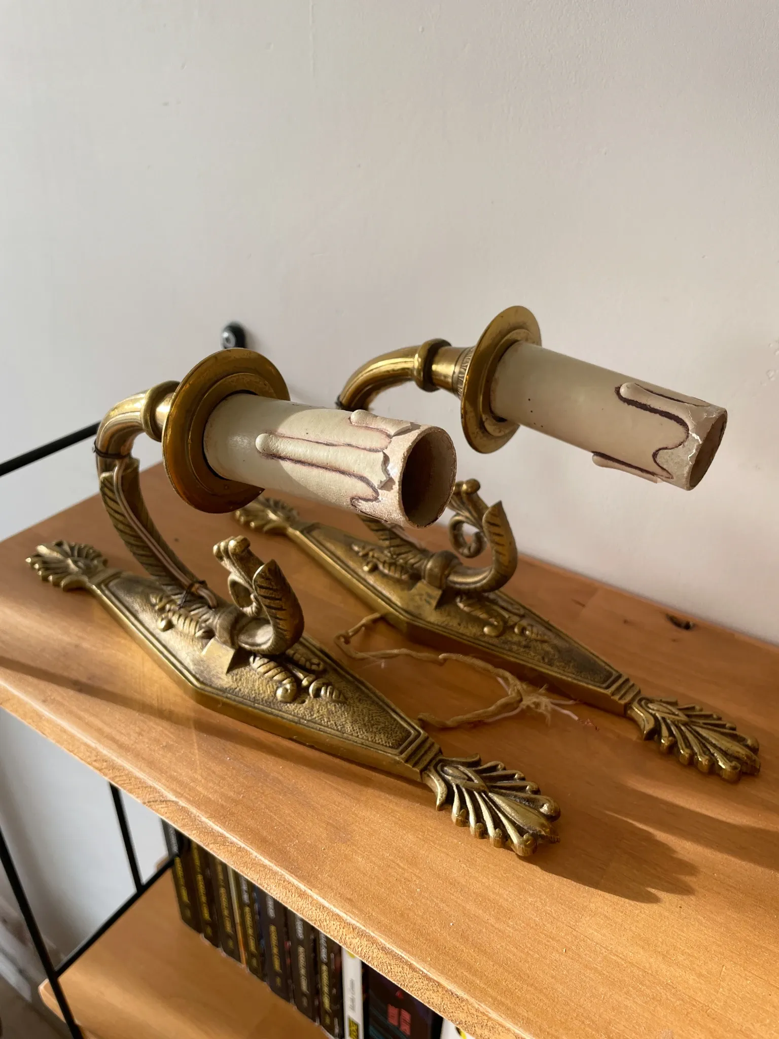 Pair of wall sconces in gilded brass – Louis XVI / neoclassical style