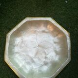 Mother-of-pearl plate